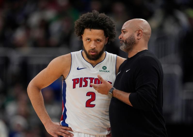 九游官网-坎宁安29+7+11杜伦两双，班凯罗尴尬准三双，活塞逆转魔术夺3连胜